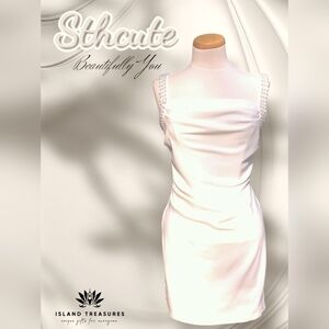 NWT Sthcute Square Neckline Bead Embellished Ruched Mini Dress Size Large